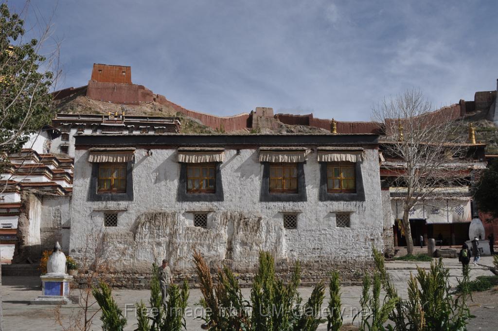 10092011Xigaze-Gyangzi-Palcho Monastery-dzong_sf-DSC_0650.JPG